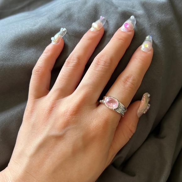 Ring - Picture 3 of 4